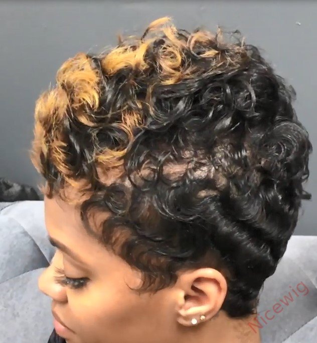 Hot Sale 180% Density Short Curly Wig