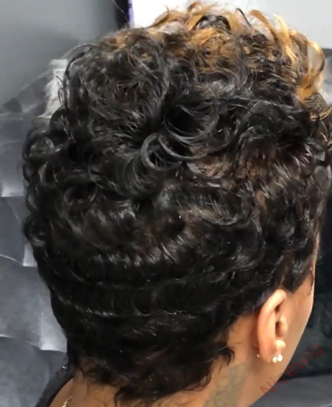 Hot Sale 180% Density Short Curly Wig
